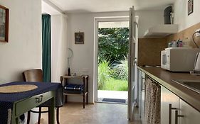 Studio Apartmanok